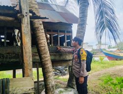 Mendukung ketahanan pangan, Personil Polsek Katingan Kuala cek lokasi pemanfaatan lahan pekarangan untuk beternak kambing lokal dll.
