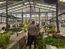 Polsek Bukit Batu Sambangi Komplek Pasar Tangkiling, Jalin Silaturahmi dan Pantau Kondisi Kamtibmas
