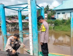 Polsek Bukit Batu kembali Pantau Debit di Air Sungai Rungan, Warga Diimbau Waspada