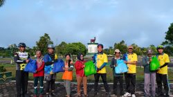 Kapolres Lamandau Pimpin Langsung Bagikan Bansos Dalam Rangka HUT Bhayangkara ke-79