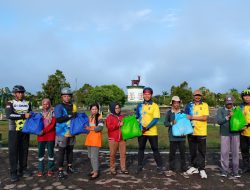 Kapolres Lamandau Pimpin Langsung Bagikan Bansos Dalam Rangka HUT Bhayangkara ke-79