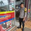 Bhabinkamtibmas Sosialisasikan Layanan Hotline 110 kepada Masyarakat