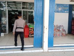 Piket Polsek Sambangi dan Silaturahmi Ke Pedagang