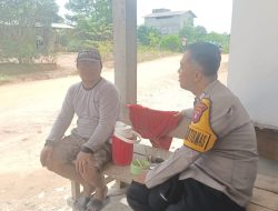 Bhabinkamtibmas Sambang ke Rumah Warga Masyarakat Binaannya
