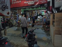 Piket Polsek Sambangi dan Silaturahmi Ke Pedagang