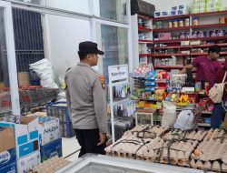 Piket Polsek Patroli kepertokoan diwilkum Polsek Sematu Jaya