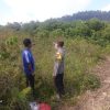 Bhabinkamtibmas Cek Lokasi Lahan Penanaman Jagung dalam program ketahanan pangan