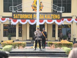Satbrimob Polda Kalteng Tegaskan Disiplin dan Cegah Pelanggaran Lewat Apel Satuan