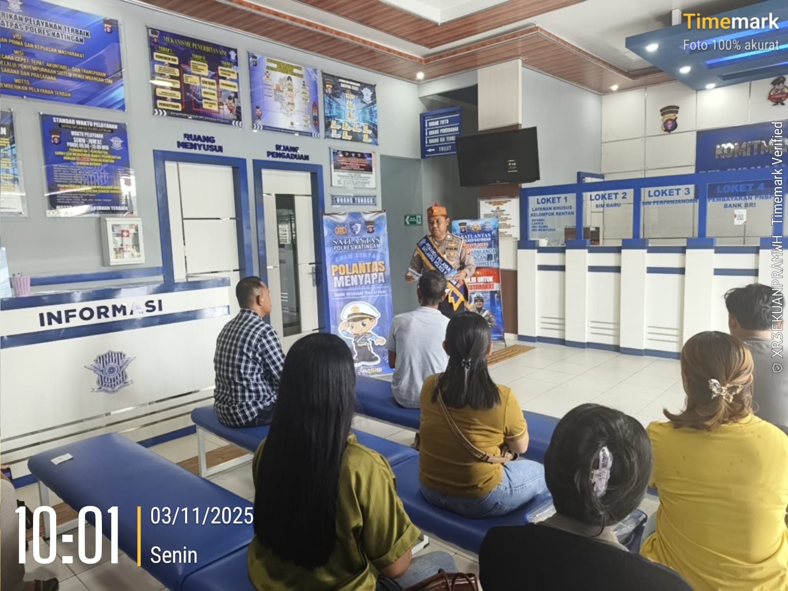 Gencarkan Program Polantas Menyapa Kepada Pemohon SIM