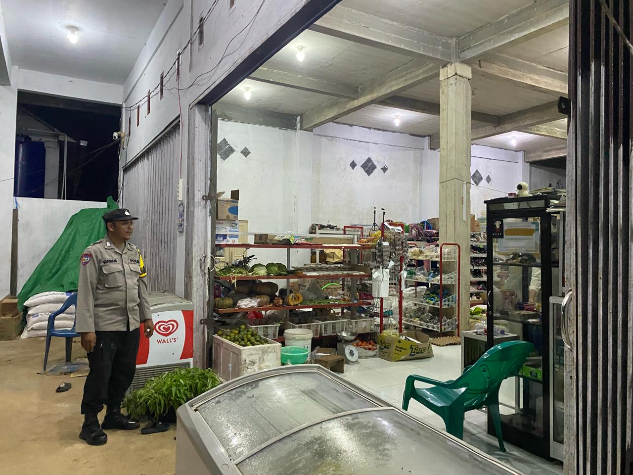 Piket Polsek Delang Silaturahmi Ke Masyarakat