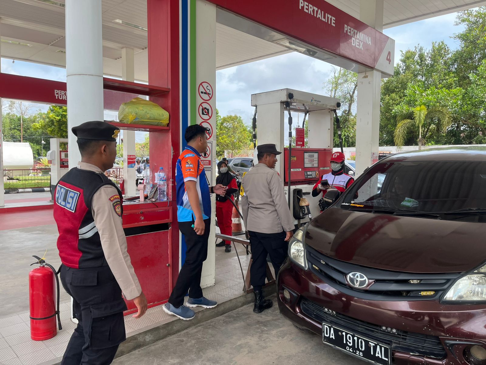 Patroli Pengawasan SPBU, Sat Samapta Polres Katingan Antisipasi Dampak Kelangkaan Bahan Bakar