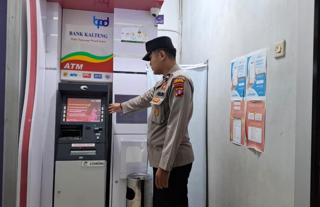 Piket Polsek Patroli dimalam hari ke Perbankan Atm