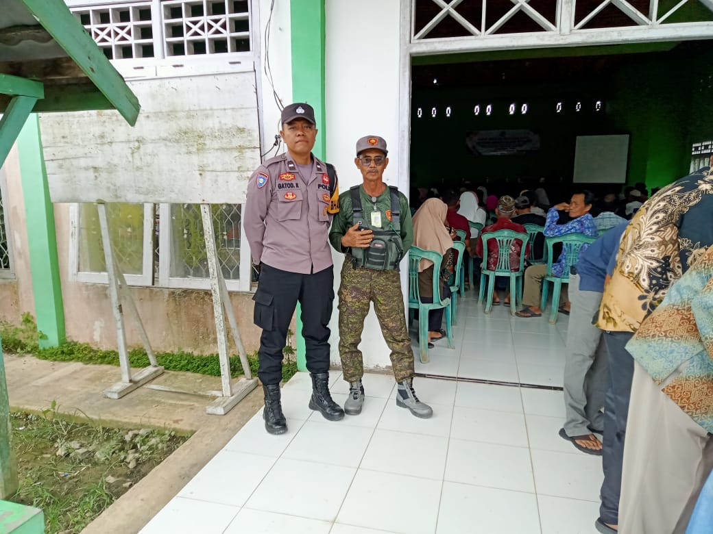 Piket Polsek Bulik melaksanakan sambang dan Silaturahmi kemasyarakat