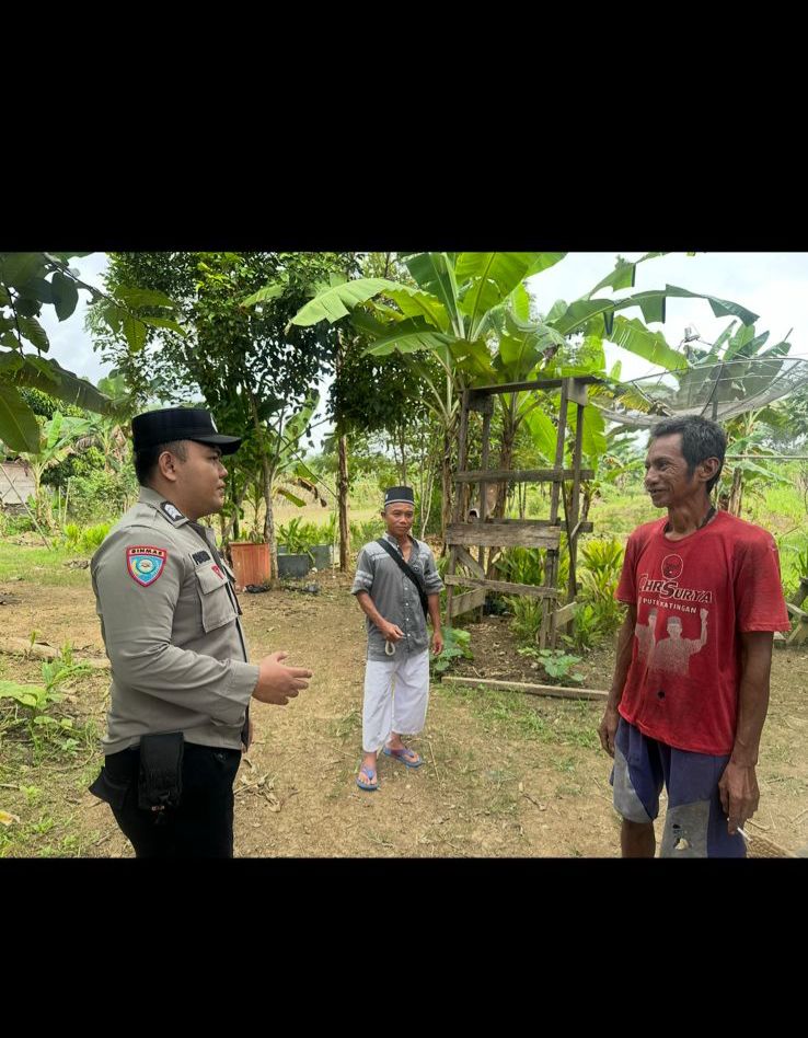 Pererat silaturahmi,Pers Polsek Marikit melaksanakan sambang Kamtibmas ke warga masyarakat.