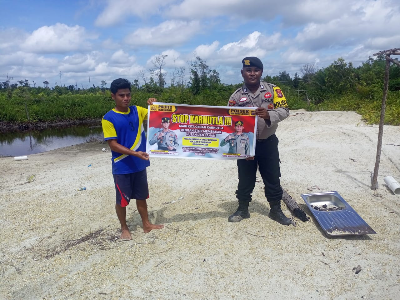 Karhutla Masih Jadi Perhatian Polsek Tasik Payawan dan Kamipang, Sosialisasi Cegah Karhutla Lewat Spanduk Terus Dilaksanakan