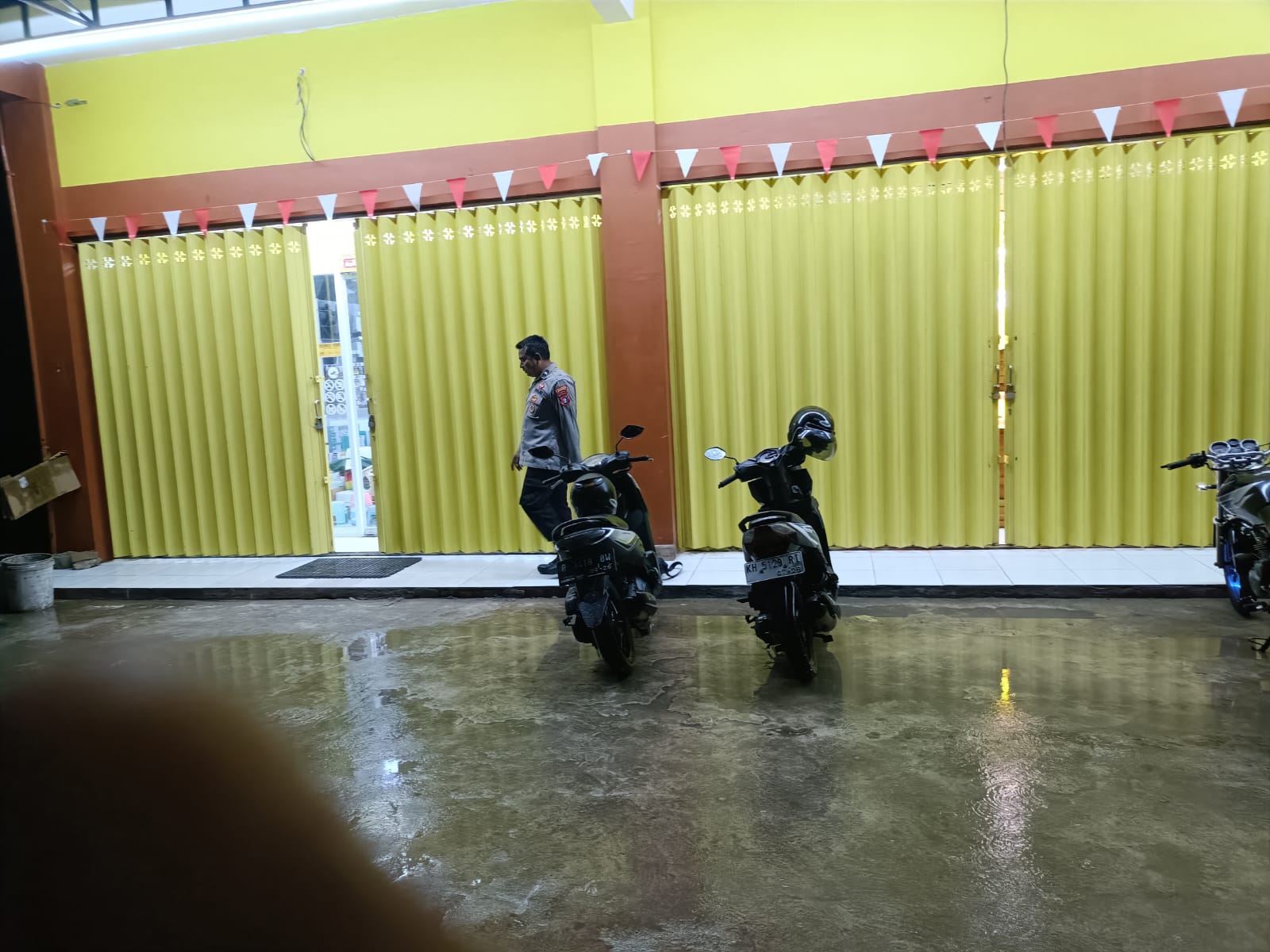 Piket Polsek laksanakan Patroli di Pasar di Wilkum Polsek Bulik