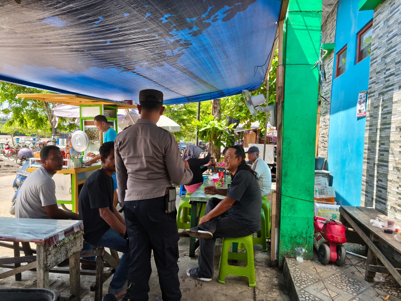 Sampaikan Pola Hidup Sehat Kepada Warga, Polsek Teweh Tengah Sosialisasikan Germas ke Masyarakat
