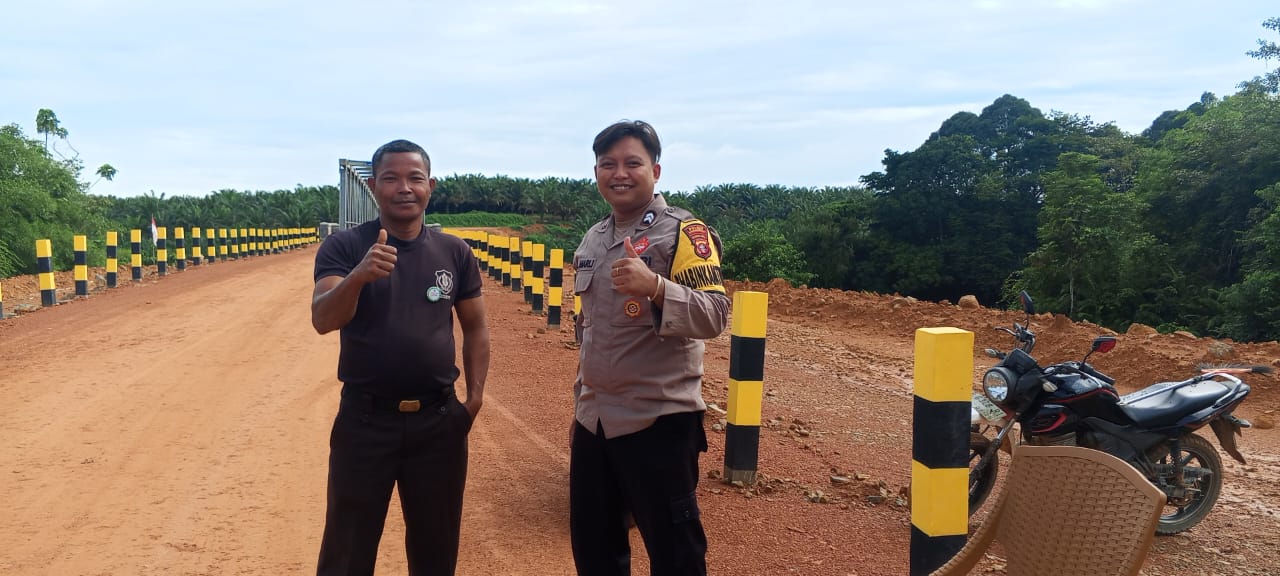 Personil Polsek Lamandau Patroli dan Sambang Pos Satpam Perusahaan
