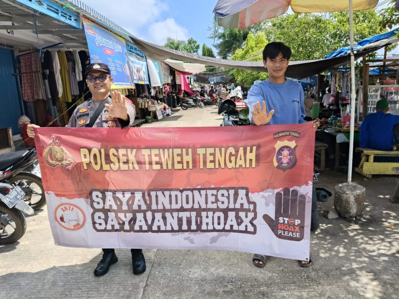 Sapu Bersih Berita Hoax, Polsek Teweh Tengah Sampaikan Stop Hoax Kepada Warga