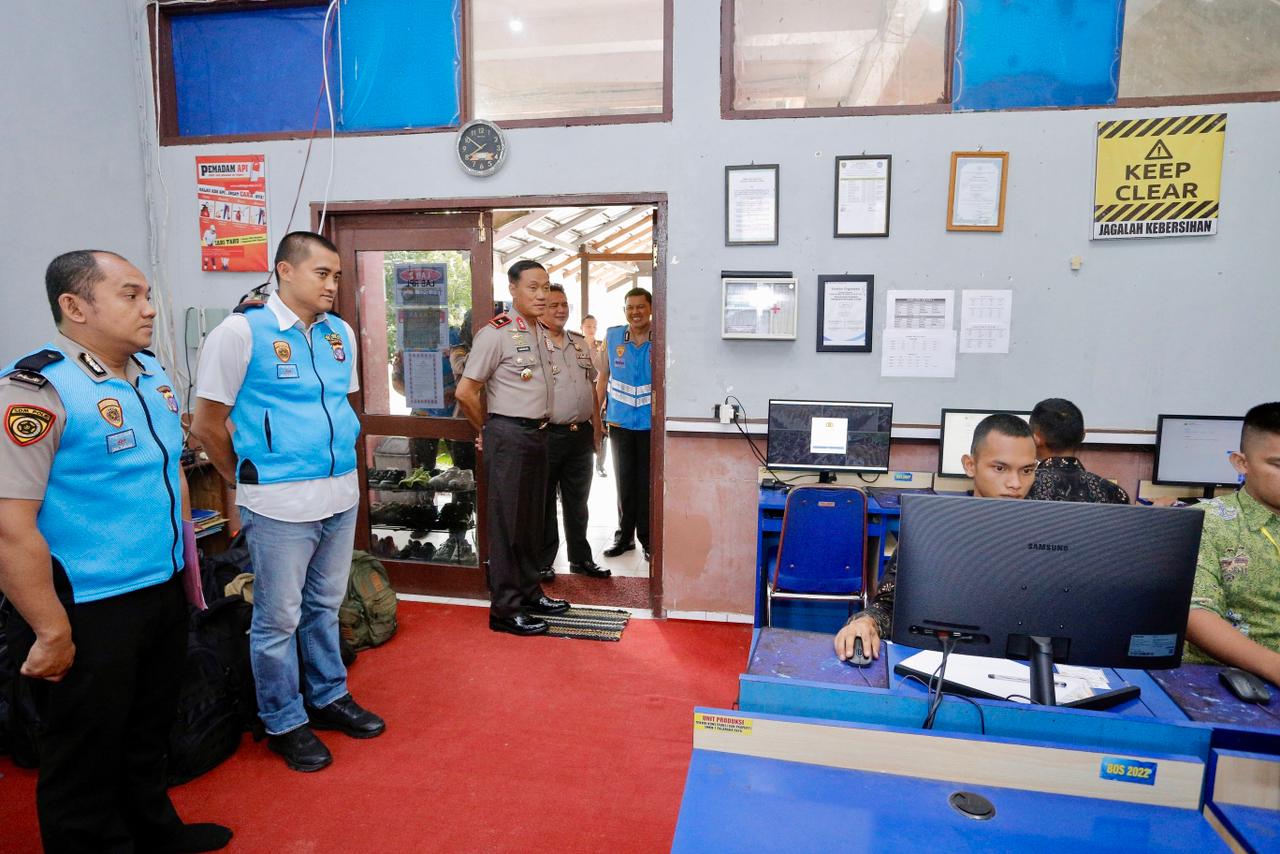 198 Peserta Seleksi Penerimaan Bintara Brimob Polri Ikuti Tes CAT Psikologi di Polda Kalteng