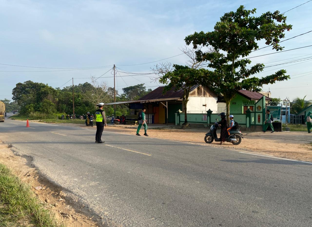 Sat Lantas Giatkan Gatur Lalin di Sekolah Mts Negeri
