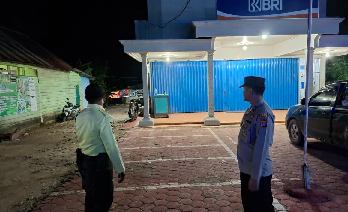 Piket Polsek Patroli dan Silaturahmi dengan Satpam Bank BRI