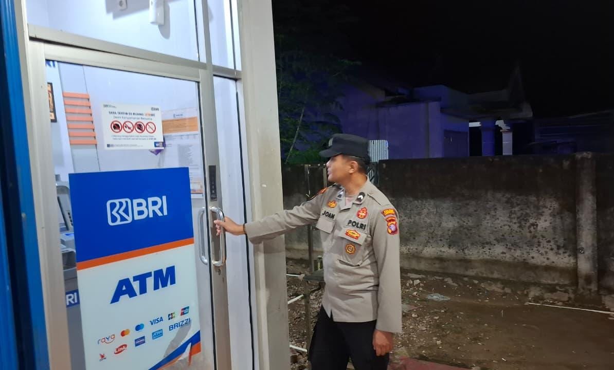 Piket Polsek Patroli dimalam hari ke Perbankan Atm