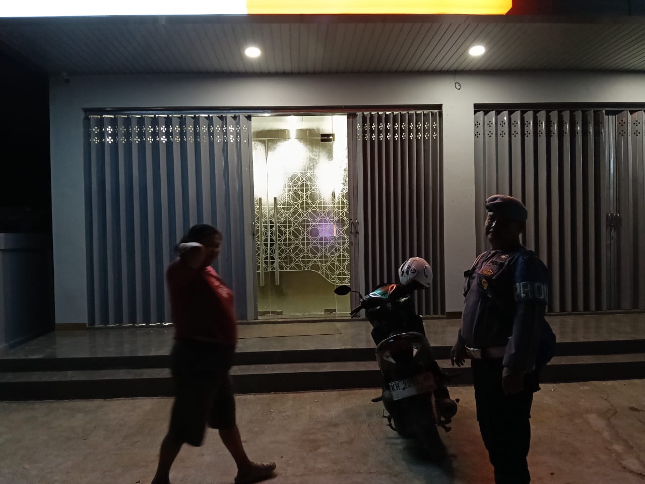 Piket Polsek Bulik melaksanakan sambang dan Silaturahmi kemasyarakat