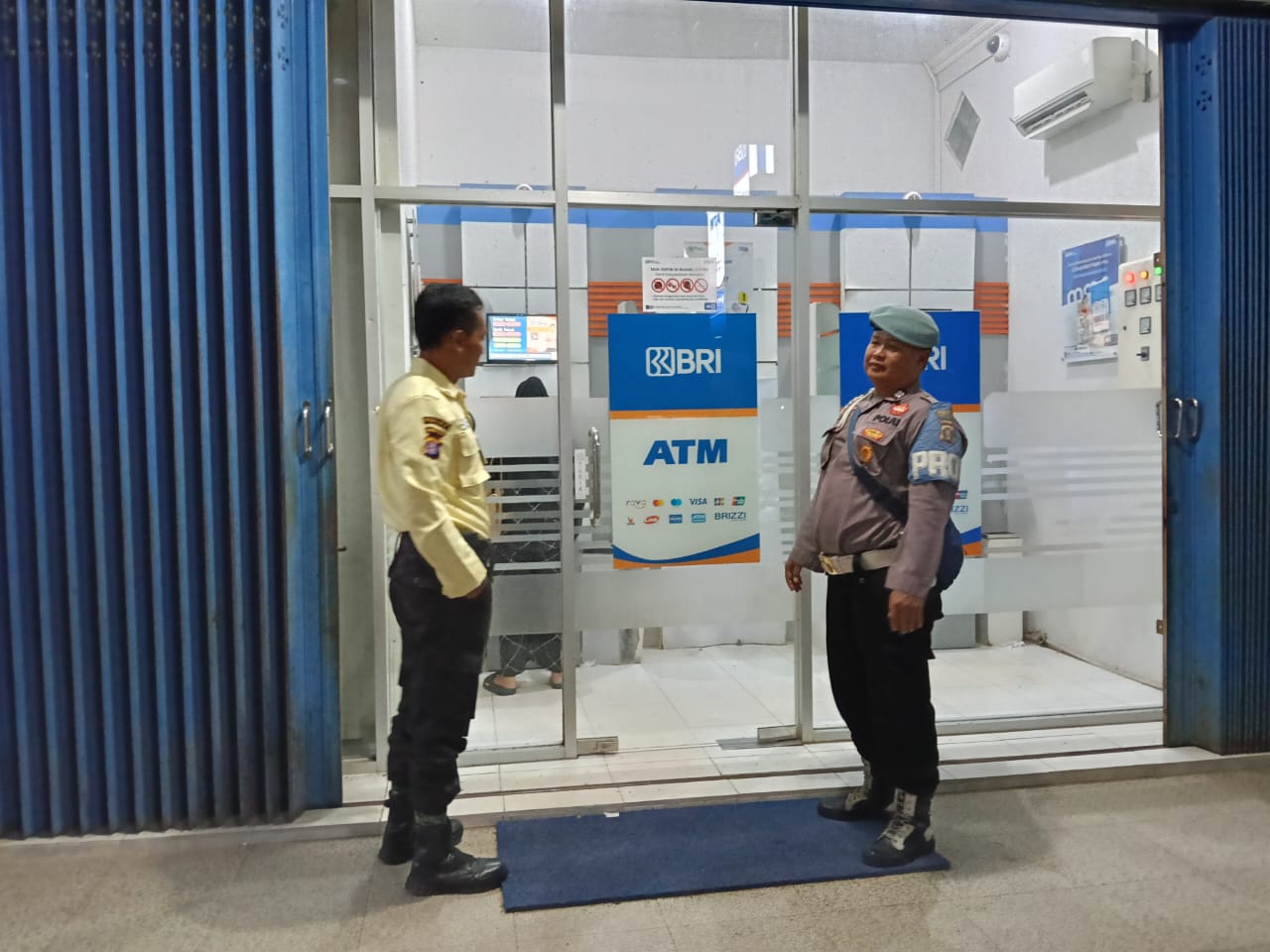 Polsek Bulik Patroli Sambangi Satpam Bank BRI