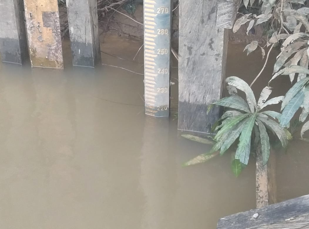 Piket Polsek Cek Debit Air Sungai Lamandau