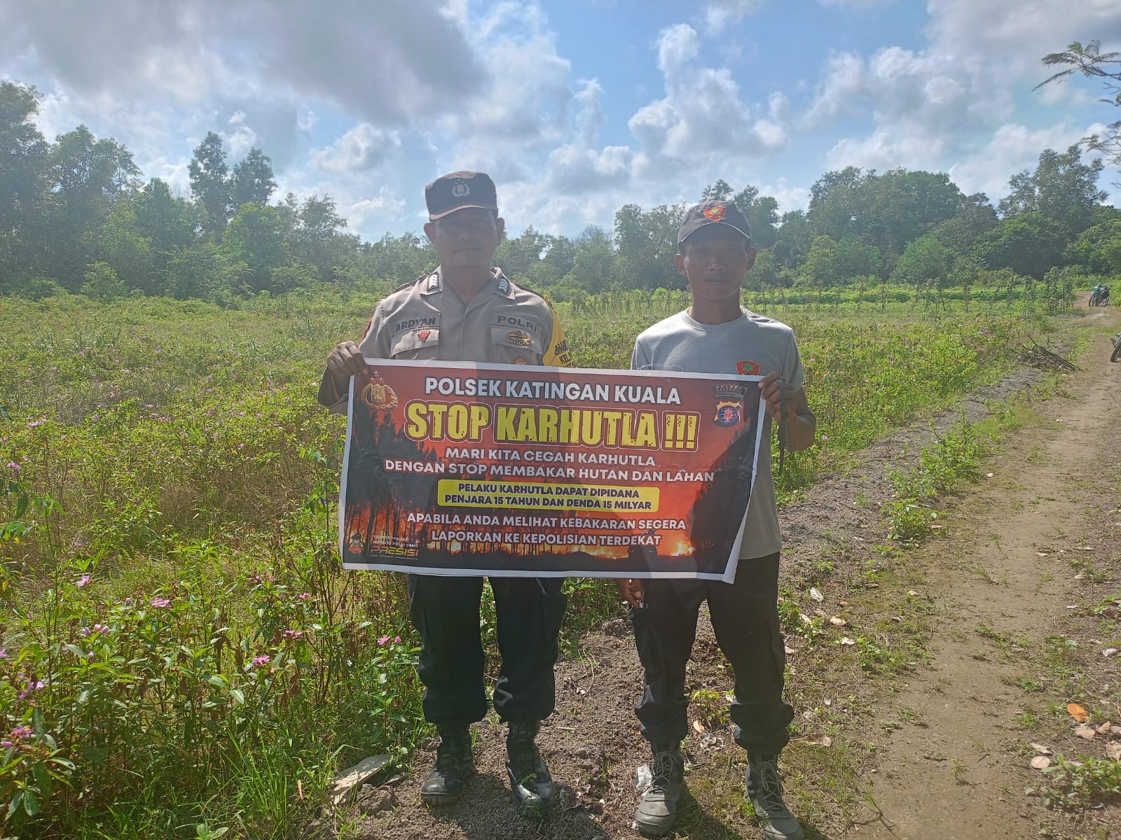 Cegah Kebakaran Hutan Dan Lahan, Bhabinkamtibmas Gencar Sosialisasi Ke Masyarakat