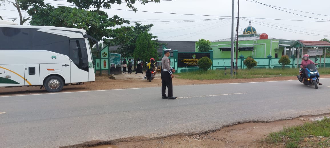 Sat Lantas Giatkan Gatur Lalin di Sekolah Mts Negeri