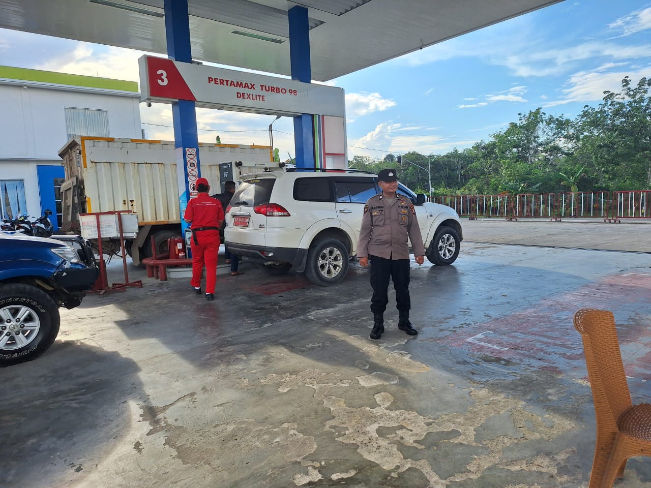 Berikan Rasa Aman dan Nyaman di SPBU, Polsek Teweh Patroli ke SPBU di Wilayah Kecamatan Teweh Tengah