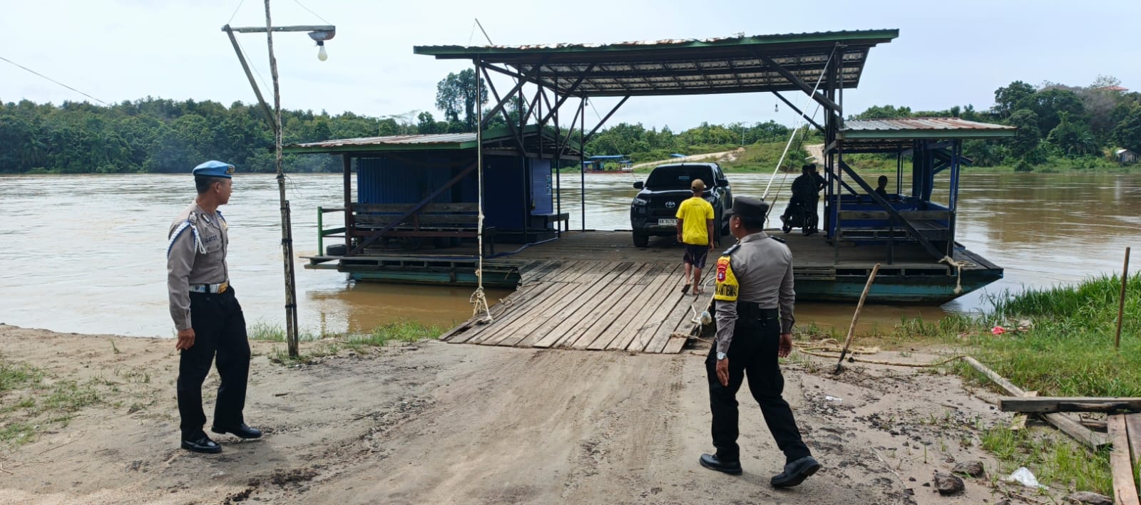 ‎Patroli Dialogis, Polsek Tewang Sangalang Garing dan Pulau Malan Sampaikan Imbauan Kepada Warga.