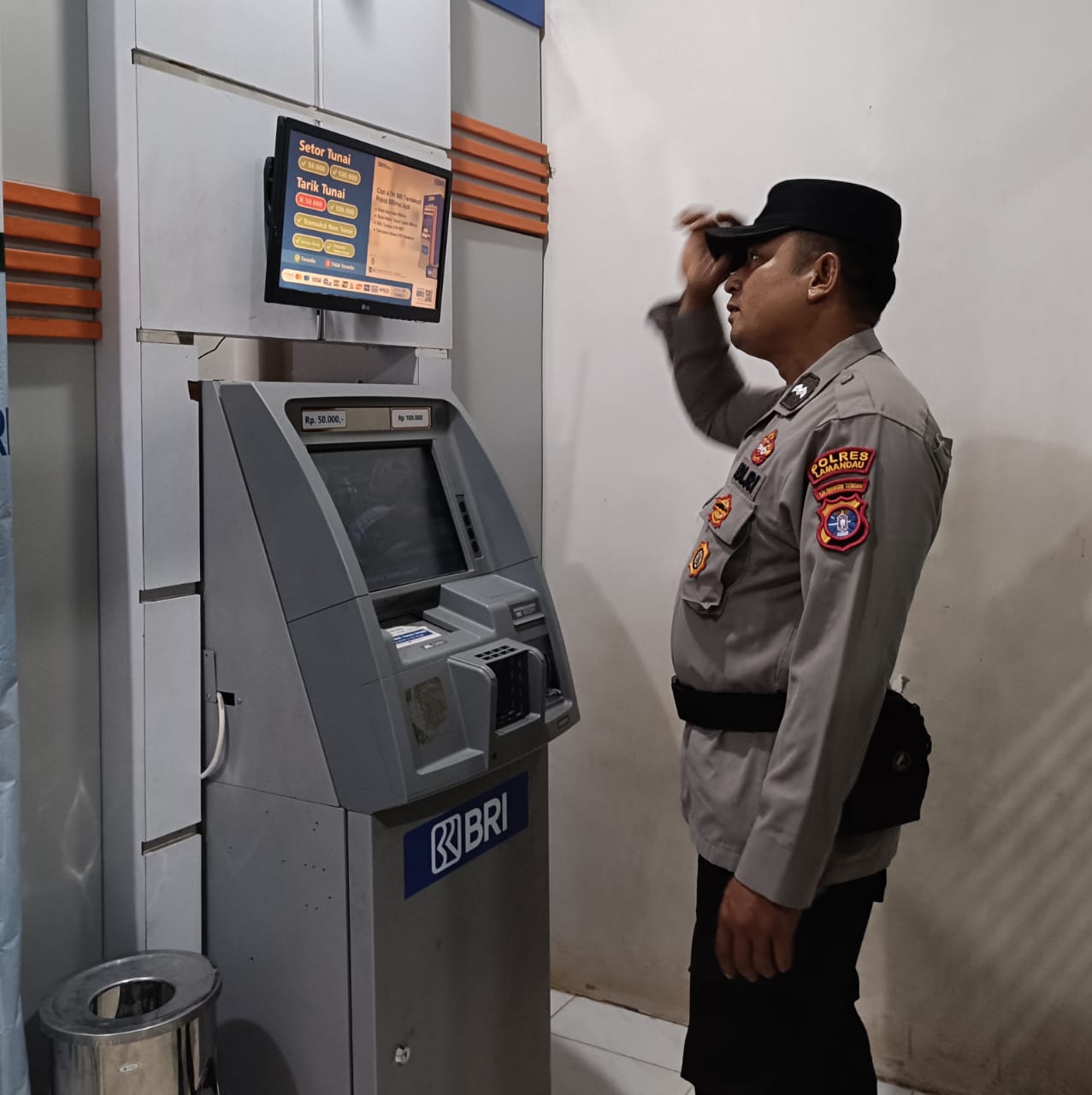 Piket Malam Polsek Bulik Patroli ke Perbankan (ATM) diwilkum Polsek Bulik