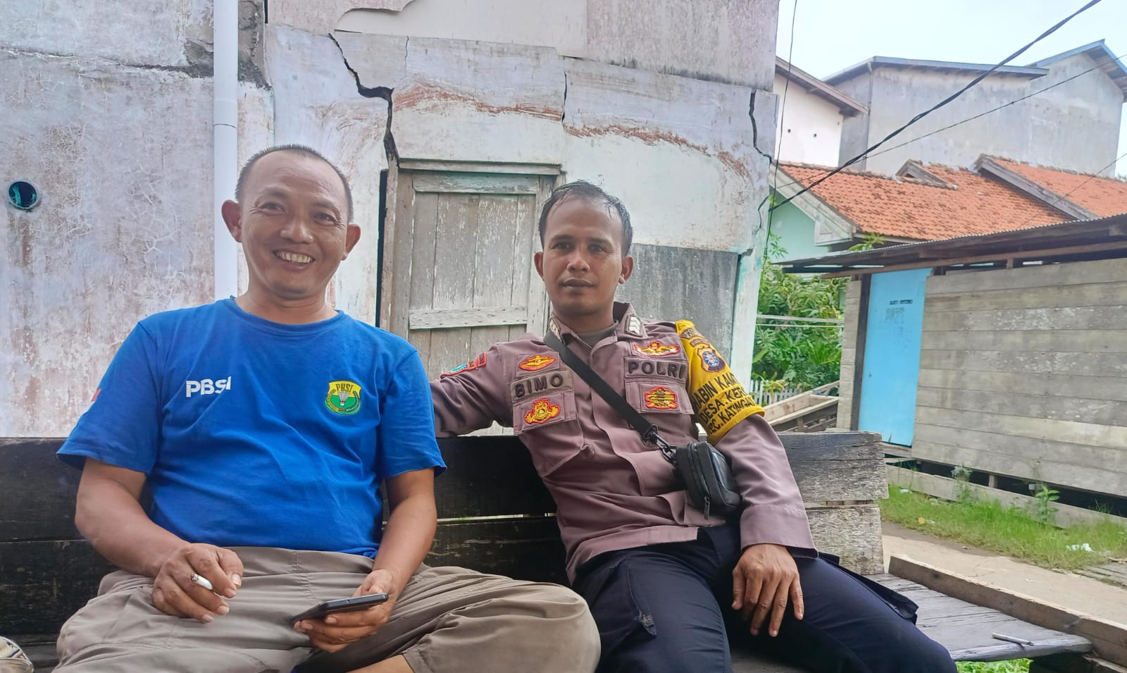 Bhabinkamtibmas Polsek Katingan Kuala Melaksanakan Sambang Kamtibmas Ke Warga Desa Binaannya