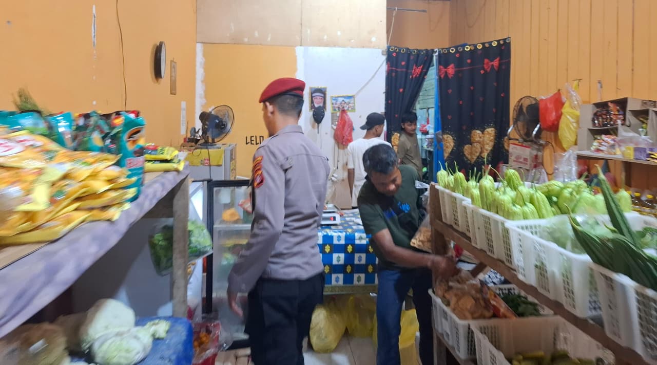 Piket Polsek Lamandau Silaturahmi Ke Pedagang