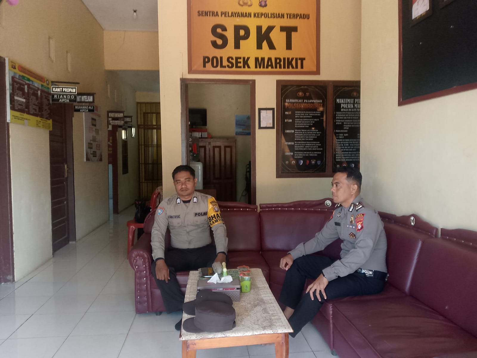 Personil Polsek Marikit Stand By di Mako Penjagaan.