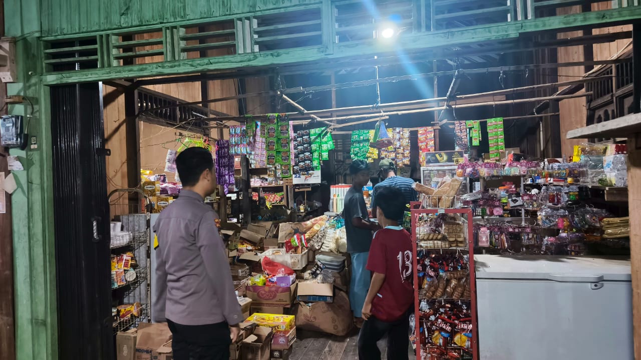 Piket Polsek Patroli kepertokoan diwilkum Polsek Delang