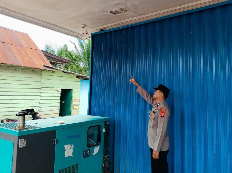 Piket Polsek Patroli kepertokoan diwilkum Polsek Sematu Jaya