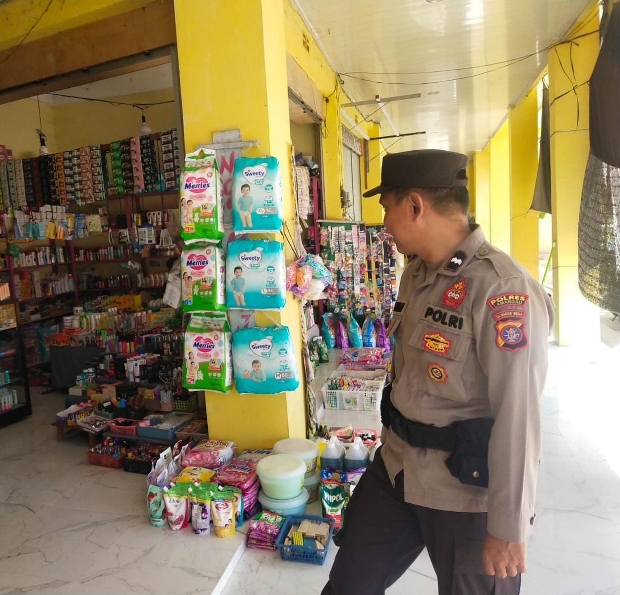 Piket Polsek laksanakan Patroli di Pasar di Wilkum Polsek Bulik