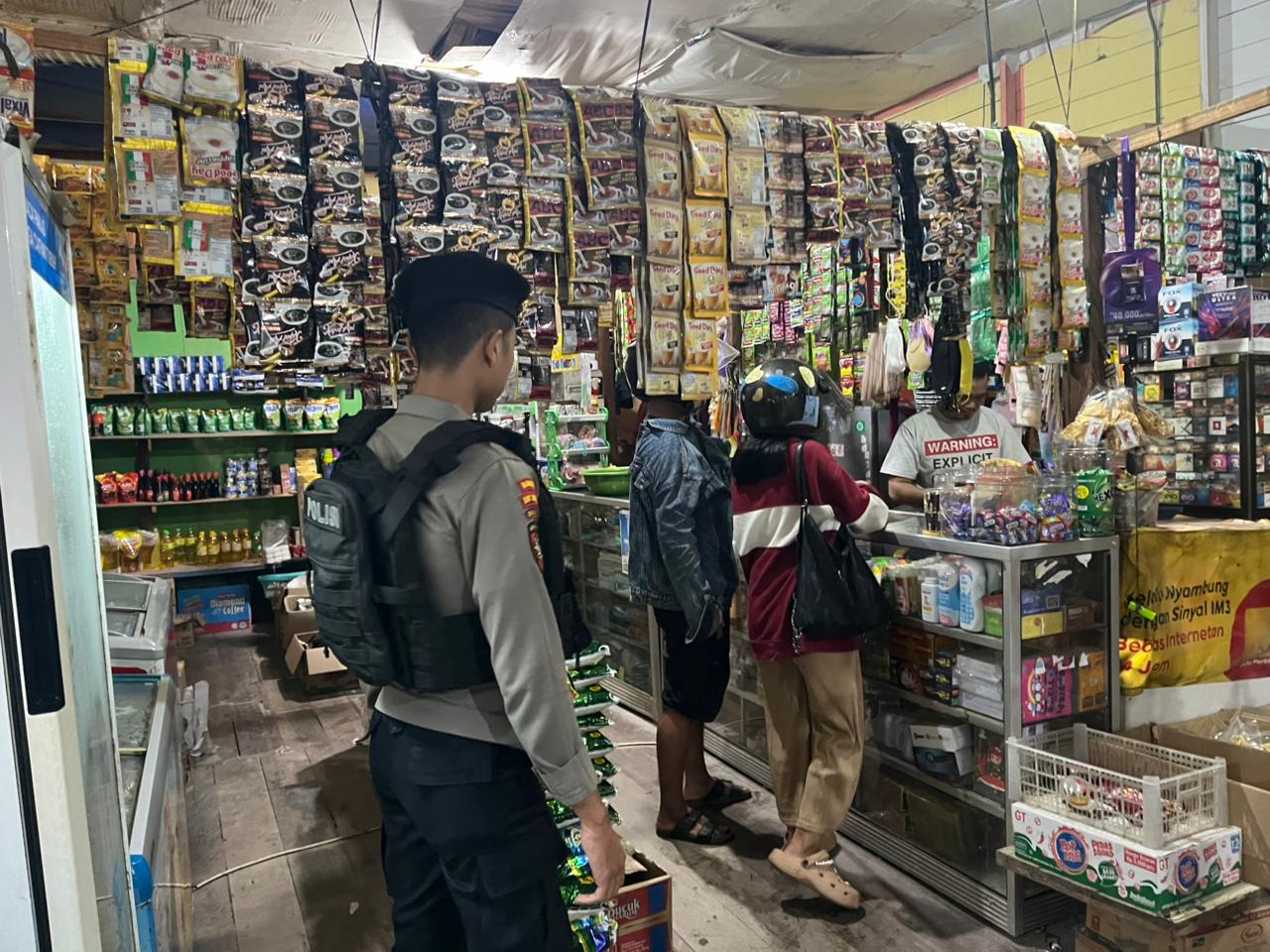 Sat Samapta Laksanakan Sambang Ke Pertokoan