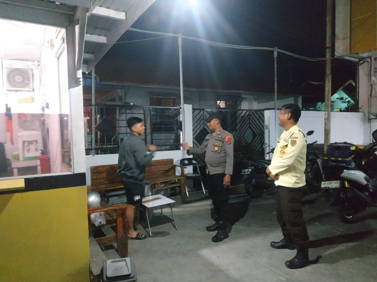 Putus Penyebaran Radikalisme, Polsek Teweh Tengah Berikan Himbauan Kepada Masyarakat Tentang Bahaya Terorisme