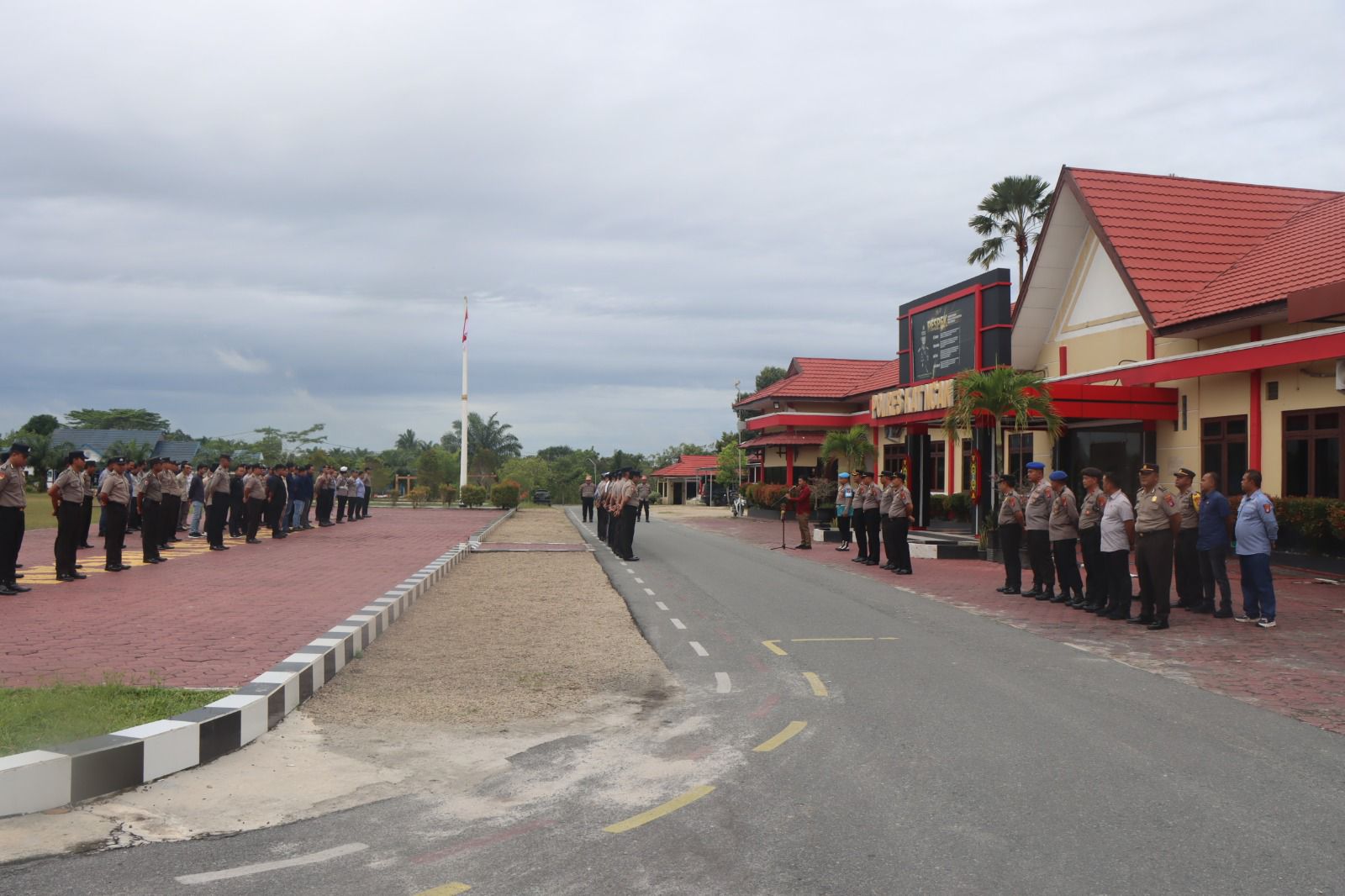 Kasi Humas Tekankan Profesionalisme Humas Polri Saat Pimpin Apel Pagi