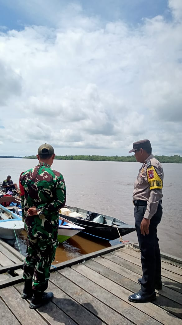 Bhabinkamtibmas Polsek Mendawai Melaksanakan Sambang Kamtibmas ke Rumah Warga Desa Kampung melayu.