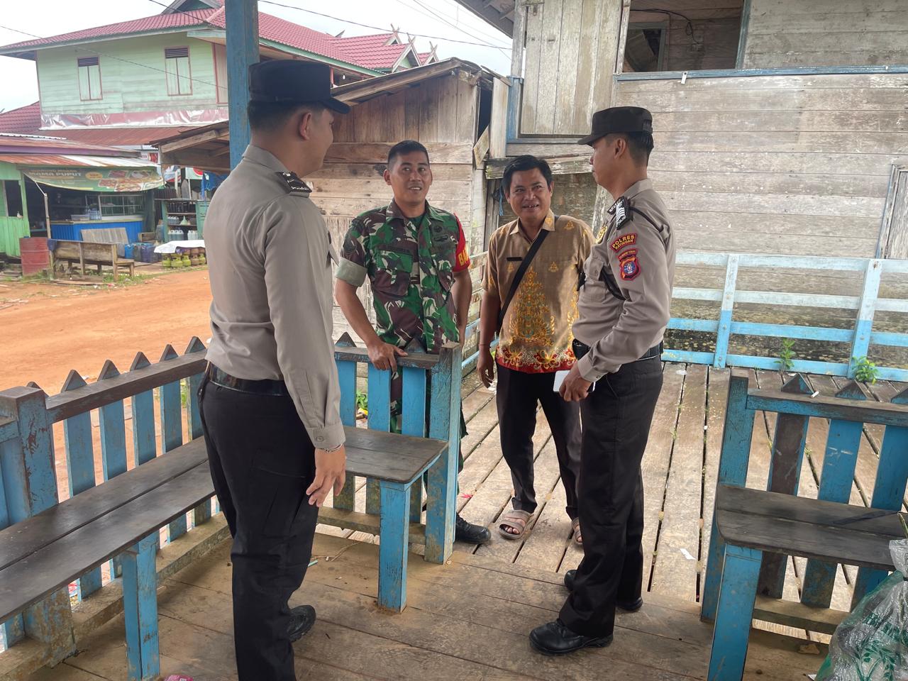 Tingkatkan Sitkamtibmas yang Kondusif ,Polsek Marikit laksanakan Patroli ke Obvit dan pemukiman warga.