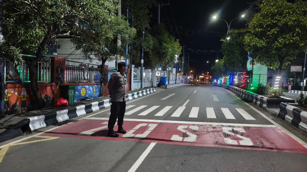 Jaga Situasi Kamtibmas Yang Kondusif Pada Malam Hari, Polsek Teweh Tengah Laksanakan Patroli Malam