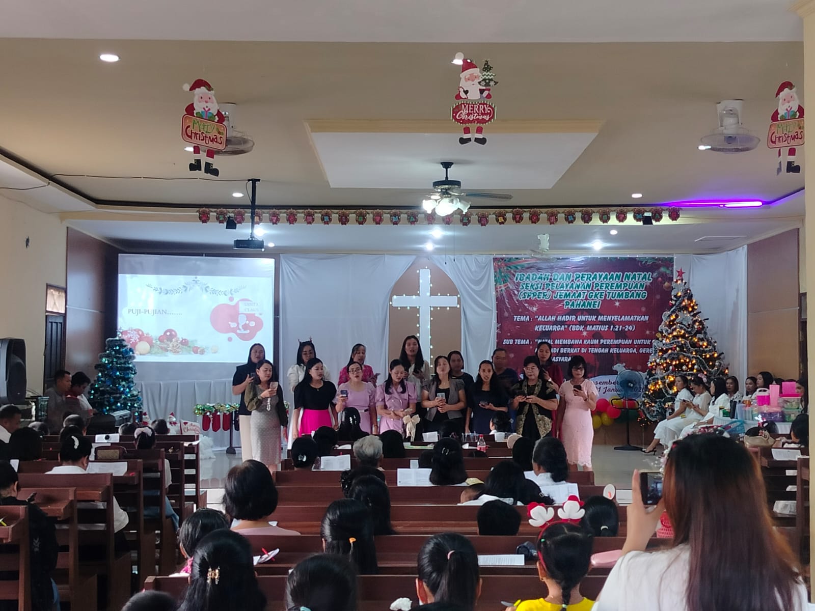 Tingkatkan Kenyamanan Beribadah, Pers Polsek Marikit laksanakan Pengamanan.