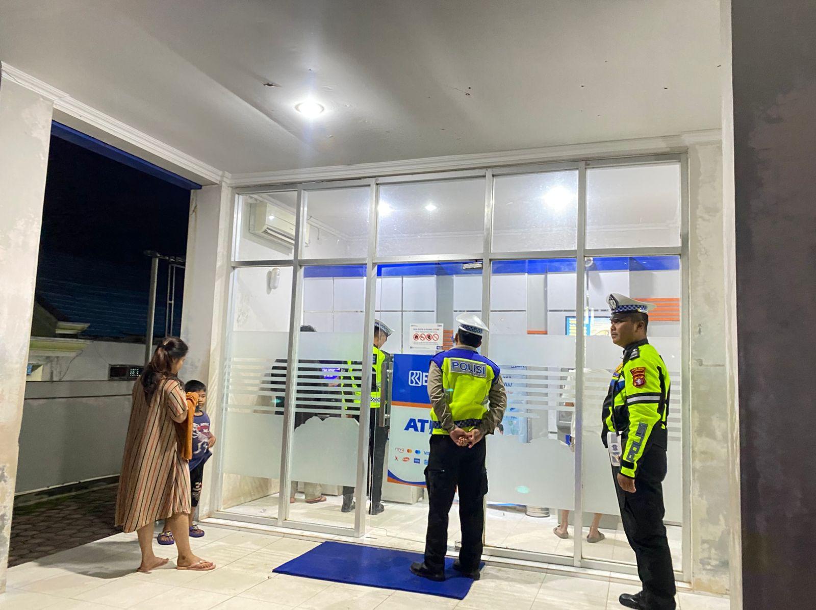 Sat Lantas Polres Lamandau Gelar Patroli Malam di Objek Vital Demi Ciptakan Kamtibmas Kondusif