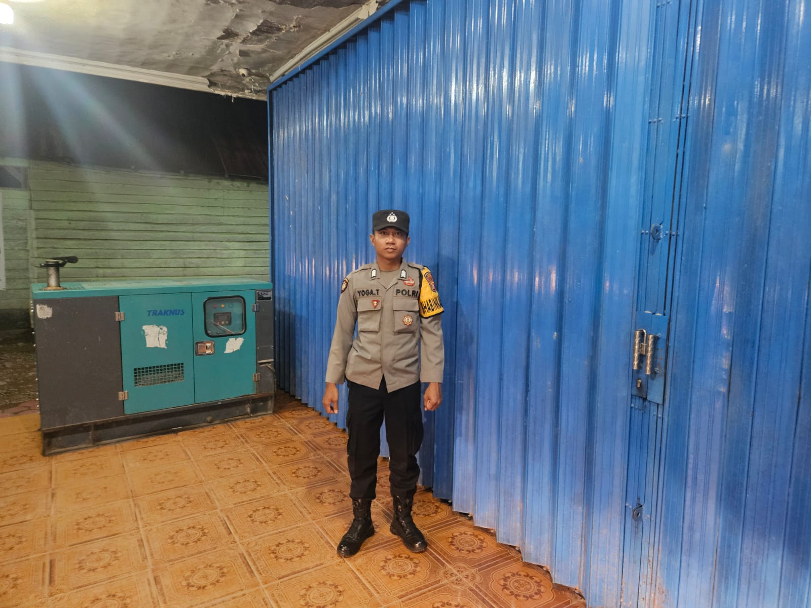 Piket Polsek Patroli kepertokoan diwilkum Polsek Sematu Jaya